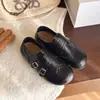 2026 hebilla de cinturón de moda nuevo estilo zapatos de vestir estilo universitario británico de caña baja zapatos pequeños de cuero negro para mujer versátiles con plataforma oculta para aumentar la altura