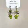 Brincos de Franja de Uva de Cristal com Flor em Forma de C Agulha de Prata Studs Frescos de Verão Brincos de Luxo Leve High-End Atacado