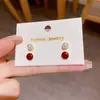 Pendientes de Botón Geométricos de Perlas para Mujer Atmósfera Retro Otoño/Invierno Francés Diseño de Nicho Sensación de Alta Gama Joyería para Orejas de Lujo Ligero