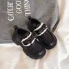 Sapatos Pequenos de Couro para Meninas Primavera 2025 Sapatilhas Loafers Macias para Crianças Novos Sapatos Casuais Sapatos de Princesa para Menininhas