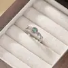 Anillo de Plata Esterlina S925 Yilu Azul Plateado Jade de Agua Redondo Hoja Retorcida Lujo Ligero Moda Único Entrega Directa de Fábrica