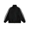 Sudadera cárdigan a rayas azul marino para hombre, atuendo ootd de pareja, marca trendy americana, chaqueta casual retro con cuello mao con cremallera
