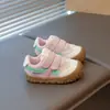 Nuevas Zapatillas de Doble Velcro para Niñas Moda Primavera/Otoño 2026, Zapatos Casuales para Niños Pequeños, Zapatos Infantiles de Moda