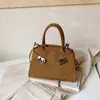 Bolsa de mão feminina vermelha 2026 nova bolsa de outono para casamento, bolsa elegante de ombro único e transversal para noiva e daminha