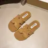 Chinelos Versáteis e Fofos para Mulheres, Novo Estilo Outono/Inverno, Para Usar ao Ar Livre, Solado Plano, Estilo Preguiçoso, Sensação de Pelúcia, Lã de Cordeiro, Chinelos de Algodão com Tira Única para Senhoras