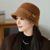 Chapéu Feminino 2026 Novo Outono Inverno Proteção Facial Chapéu Balde Temperamento Versátil Retrô Britânico Afinar o Rosto Chapéu de Pescador para Mãe