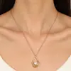 Collar de Perlas con Cuna de Textura Hueca dz para Mujer Irregular Nicho Dulce Fresco Temperamento Versátil Joyería de Gama Alta