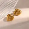 Pendientes transfronterizos de acero de titanio con diamantes incrustados y conchas de estilo marino, versátiles, de lujo ligero, tacto de alta gama, pendientes de acero inoxidable chapados en oro Yuhui