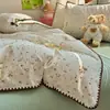 Nuevo Conjunto de Cuatro Piezas de Hilo Bouclé de Alta Calidad Clase A con Borde de Concha 2026 (Más Vendido en Xiaohongshu)