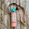 Cubierta de taza de material de buceo al por mayor, funda protectora de vaso aislante cruzada, caricatura linda, resistente a caídas, bolsa de mano para taza de agua en stock