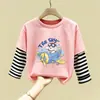 Camiseta de manga larga de algodón puro para niño 2026 primavera y otoño nueva elegante de dibujos animados estilo dos piezas falsas camiseta base de primavera para niño
