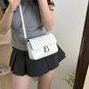 Nova Bolsa de Ombro com Corrente da Moda 2026 para Mulheres, Bolsa Transversal Simples e Moderna, Bolsa Quadrada Pequena Casual e Estilosa para Senhoras