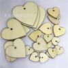 Accesorios hechos a mano de bricolaje con agujeros corazón de madera corazón parche decorativo amor madera colgante