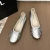 Mocassins femininos franceses macios estilo balé, sapatos slip-on de outono com aumento interno de altura, design delicado de laço