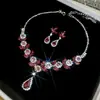 Conjunto Brilhante de Brincos e Colar com Pedras Preciosas Esmeralda e Diamantes, Corrente de Clavícula de Luxo Leve de Nicho, Conjunto de Joias Estilo Palácio para Mulheres