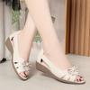 Sandalias de Cuña Boca de Pez para Mujer 2025 Nuevo Estilo Zapatos para Mujeres de Mediana Edad y Mayores Cuero Suave Suela Suave Cómodos Zapatos de Mamá Zapatos de Verano