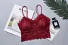 Sutiã top cropped de renda para mulheres, com proteção anti-exposição, alça fina no ombro, com bojo, tamanho plus size, costas com detalhe de tiras