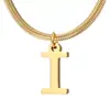 Colar com Pingente de Letra Inglesa em Aço Titânio Banhado a Ouro Real 18K, Design de Nicho, Joia Acessório Simples e de Alto Padrão para Mulheres