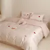 Juego de Cuatro Piezas de Franela de Algodón de Fibra Larga de Alta Gama Rosa Juvenil Estilo Fresco Funda Nórdica Dibujos Animados Lindos Cuatro Estaciones