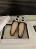 Aumento Interno Elegante Preto Bico Fino Rasteirinhas com Strass Sapatos Femininos 2025 Verão Fivela Quadrada Prata Sapatos de Dia a Dia com Decote