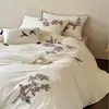 Conjunto de Quatro Peças de Algodão Escovado de Alta Qualidade Toalha Bordada Espessa Bordado em Toalha Capa de Edredom de Algodão Escovado Lençol de Cama