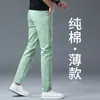 Jeans rectos ajustados para hombre nuevos 2026, estilo europeo, verde, finos de verano, coloridos, de alta gama, lujo ligero