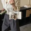 Bolsas Retrô da Moda e de Luxo para Mulheres 2026 Nova Coleção Primavera Versátil Bolsa Transversal Bolsa de Mão da Moda Bolsa Quadrada Pequena de Ombro Único