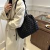 Bolsa Outono e Inverno Nova Nuvem Plissada Bolsa Grande Feminina Casual Personalizada Leve Grande Capacidade Bolsa Dumpling Bolsa Transversal Bolsa para o Dia a Dia