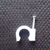 Nuevo material PVC tubería de alambre accesorios de tubería abrazadera de tubería clavo fijación clavo de acero tarjeta de alambre retardante de llama aislamiento