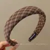 Diadema de Borde Ancho para Otoño e Invierno Estilo Coreano para Mujer Diadema Alta para la Parte Superior de la Cabeza Hace que la Cara Parezca Más Pequeña Sensación de Alta Calidad Pinza para el Cabello Accesorios para el Cabello Antideslizante Pinza para el Cabello Goma para el Cabello