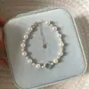 Pulseira Versátil Doce e Elegante para Mulheres em Azul Claro, Pulseira de Design de Nicho Estilo Ins, Joia Exquisita de Tendência de Luxo Leve