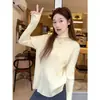 Camisa base de tricô canelada de manga longa com gola alta para mulheres, novo estilo outono e inverno 2025, suéter base macio versátil