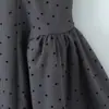 Vestido de Terciopelo con Lunares, Estilo Nuevo de Moda Europea y Americana 2026, Elegante para Mujer, Ajustado, Fruncido en la Cintura, Cuello Halter