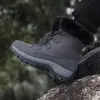 Botas de nieve cálidas de invierno nuevas, de caña alta, a la moda, talla grande, forradas de felpa, botas para mujer, senderismo al aire libre, estilo de pareja, zapatos de montañismo modernos