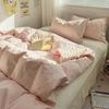 Conjunto de Colcha de Algodão Lavado para Cama de Quatro Peças Estilo Ins Capa de Colcha Resistente a Manchas Conjunto de Roupa de Cama de Três Peças para Dormitório de Estudante Masculino