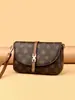 Bolso de mujer transfronterizo 2026 modelo nuevo para madres de mediana edad, bolso de hombro cruzado estampado casual, bolso de mano pequeño vintage