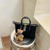 Bolso Transfronterizo Retro de Gamuza y Felpa Nuevo Estilo Otoño/Invierno 2026 Nicho Temperamento Moda Diaria Simple de un Hombro Cruzado