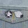 Broche de Gato Aeroespacial Lindo Estilo Nuevo Transfronterizo Insignia de Accesorios Metálicos de Cohete Planeta Simple de Dibujos Animados Creativo