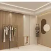 Tela de Fondo para Sala de Transmisión en Vivo Estilo Nuevo 2026, Tienda de Ropa de Moda, Papel Tapiz de Rejilla de Madera para Sala de Estar y Dormitorio Simple con un Toque de Lujo