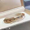 Pulsera de nácar blanco de alta gama Baojia para mujer, engastada con diamantes, oro rosa de 18k, diseño de cielo estrellado, pulsera de hueso de serpiente lujosa y elegante