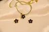Corrente de Lâmina Flor de Ameixa Flor de Cinco Folhas Zircônia Pulseira Novo Aço Inoxidável Banhado a Ouro 18K Acessórios Cruz Francesa Transfronteiriça Lote de Senhoras