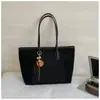 Bolsa Casual de Gran Capacidad para Comercio Exterior Nueva Moda para Mujer Bolso Tote Simple de un Solo Hombro Versátil de Nicho Bolso de Axila