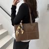 Bolso Tote Portátil de Moda al por Mayor con Costuras de Patrón de Serpiente Bolso de Mujer Primavera 2025 Nueva Llegada Gran Capacidad Bolso de Hombro Bolso Trendy de Axila