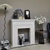 Gabinete Decorativo de Madera de Color Sólido Estilo Francés para Chimenea, para Pared de Fondo de Sala de Estar, Combinado con Accesorios de Fondo para Casa de Huéspedes Estilo Campestre y Sala de Transmisión en Vivo