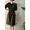 Estilo elegante! Vestido de seda pesado feito de crepe pesado 30MM com alto artesanato. Vestido de seda de verão com gola redonda e amarração
