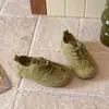 2026 Nuevos Zapatos Planos de Suela Blanda para Niñas, Zapatos de Ballet Casuales, Correa Cruzada Nicho Retro Cordón Zapatos de Entrenamiento Alemanes para Niños