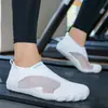 Zapatos de natación para playa transfronterizos, zapatos para vadear al aire libre, calcetines, zapatos para hombres y mujeres, zapatos para vadear en parques acuáticos, playa antideslizantes, amigables con la piel, negro-naranja