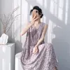Camisola com Bojo para Mulheres, Novo Estilo Verão 2026, Vestido Longo Tipo Regata sem Mangas, Pode Ser Usado Fora de Casa, Roupa de Casa Estampada com Barra Franzida