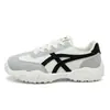 C9012 Tênis Antiderrapante de Couro Modelo Novo 2026 Feminino, Solado Macio, Confortável para Mulheres, Sapatos Casuais para Exterior