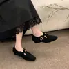 Sapatos Mary Jane Versáteis da Moda Francesa para Mulheres 2026 Nova Coleção Início da Primavera Fivela de Metal Camélia Sapatos com Salto Plataforma Aumenta Altura para Mulheres